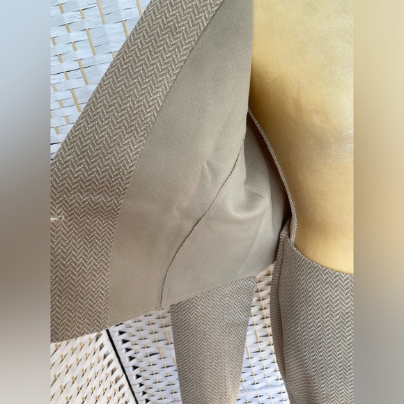 NWT Hem & Thread Chevron Jacquard Texture Crop Blazer flattering 1 button closer - Picture 11 of 12